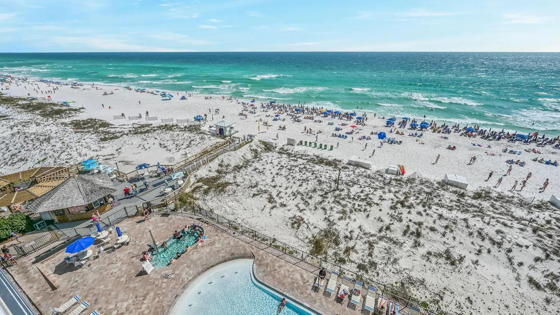 Pelican Beach Resort By Tufan Destin Aparthotel
