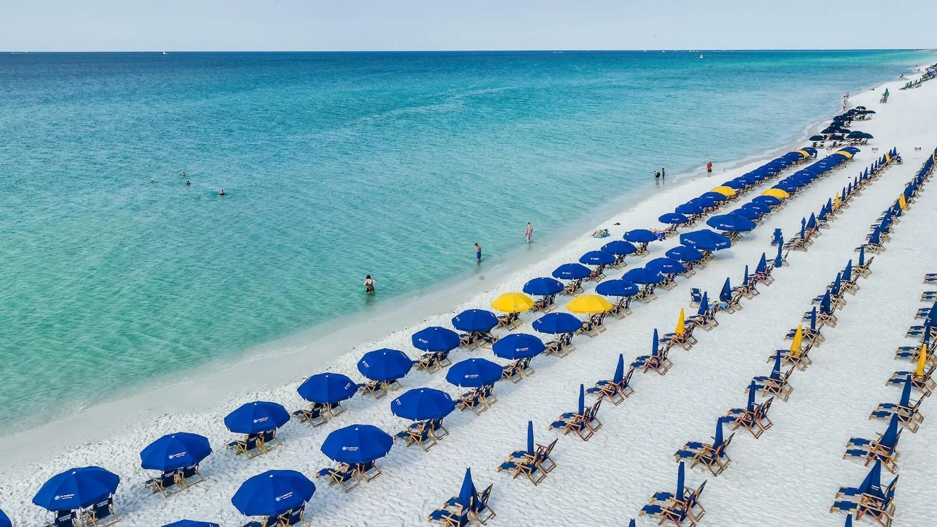 Pelican Beach Resort By Tufan Destin Aparthotel