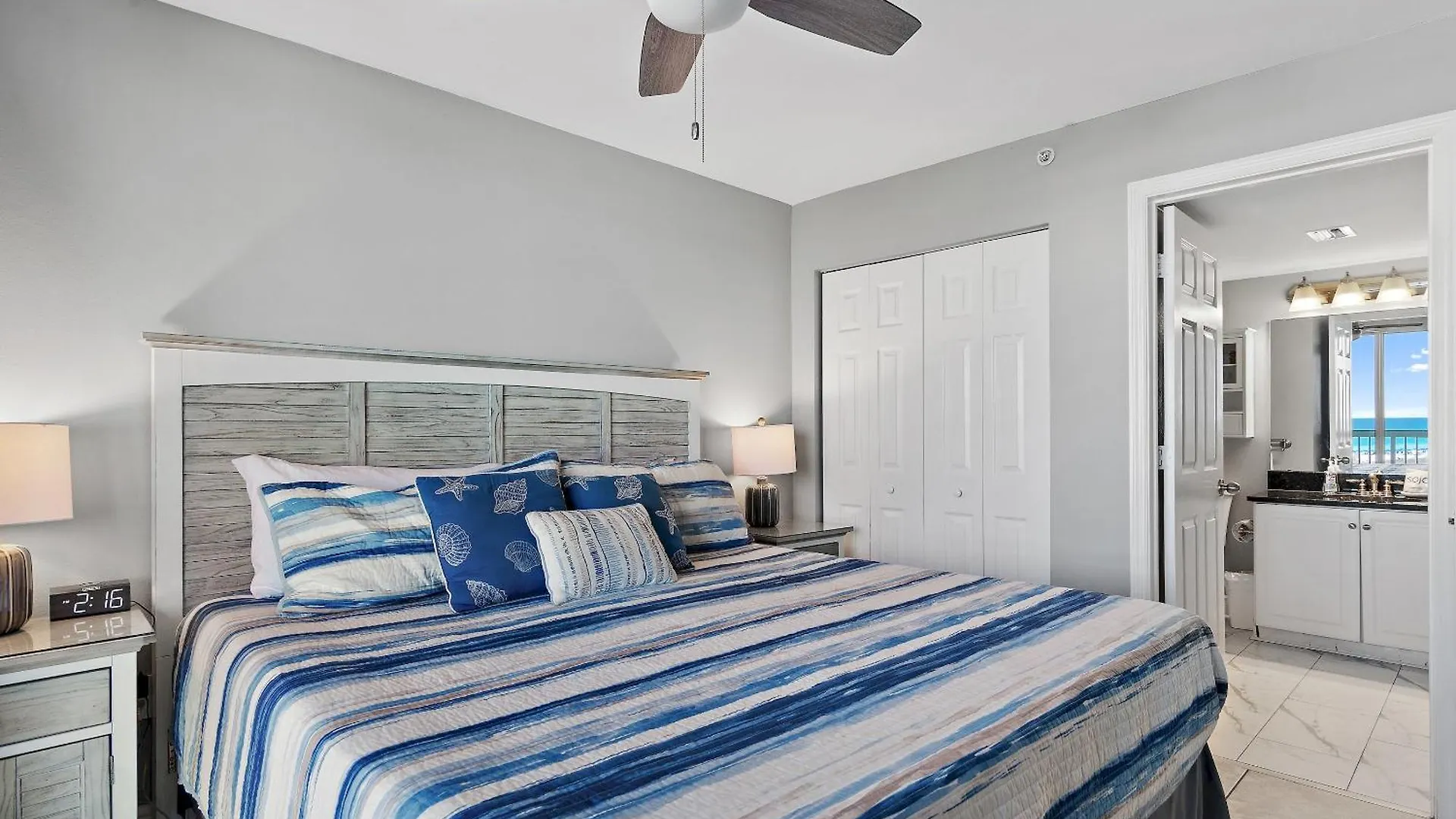 Pelican Beach Resort By Tufan Destin Aparthotel